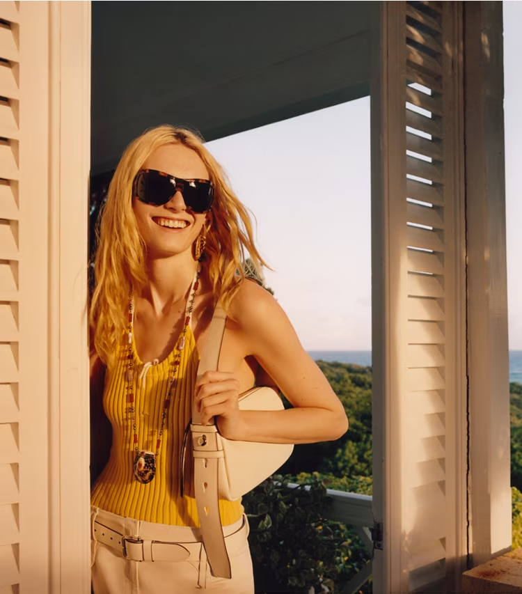 Runway Shell Necklace - Image 4