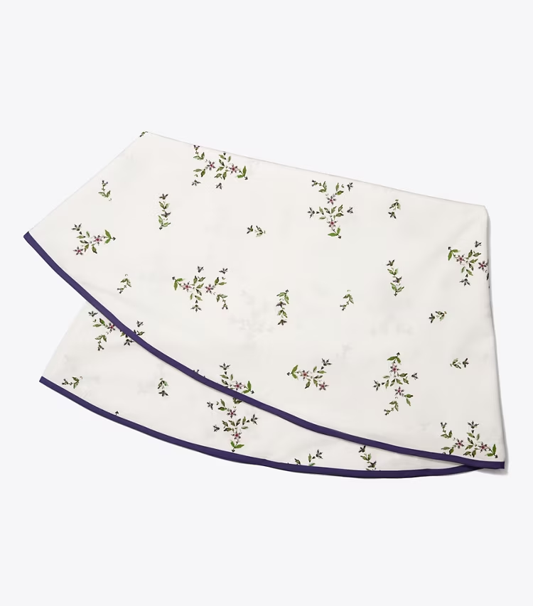 Jolie Fleur Round Tablecloth, 70"