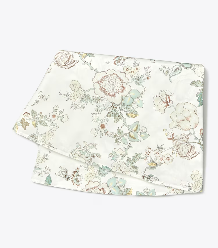 Happy Times Bouquet Round Tablecloth, 120"