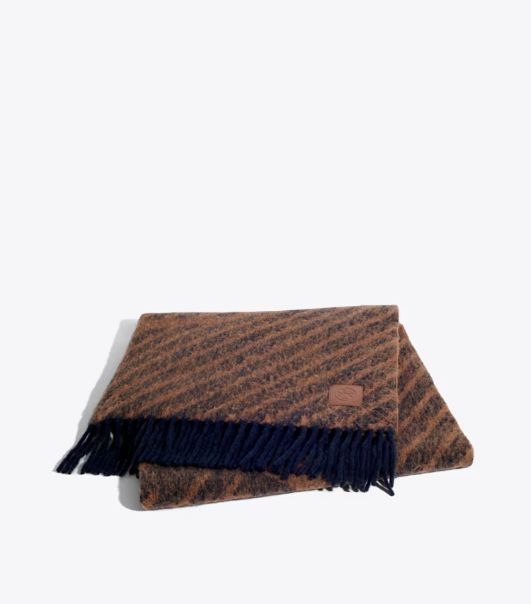 Logo Stripe BouclÉ Blanket - Image 3