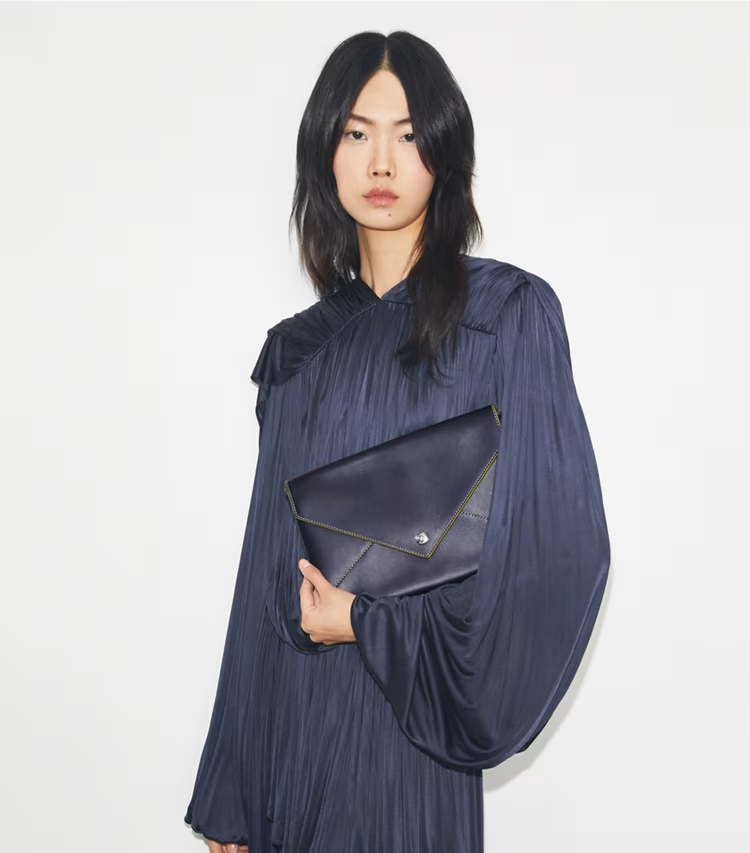 Smooth Leather Envelope Chain Pouch - Image 3
